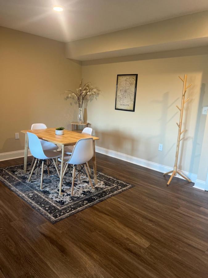 Spacious 2 Bed, 2 Bath Uptown Gem In The Heart Of The City-Parking-Wi-Fi-Balcony Cgv 夏洛特 外观 照片
