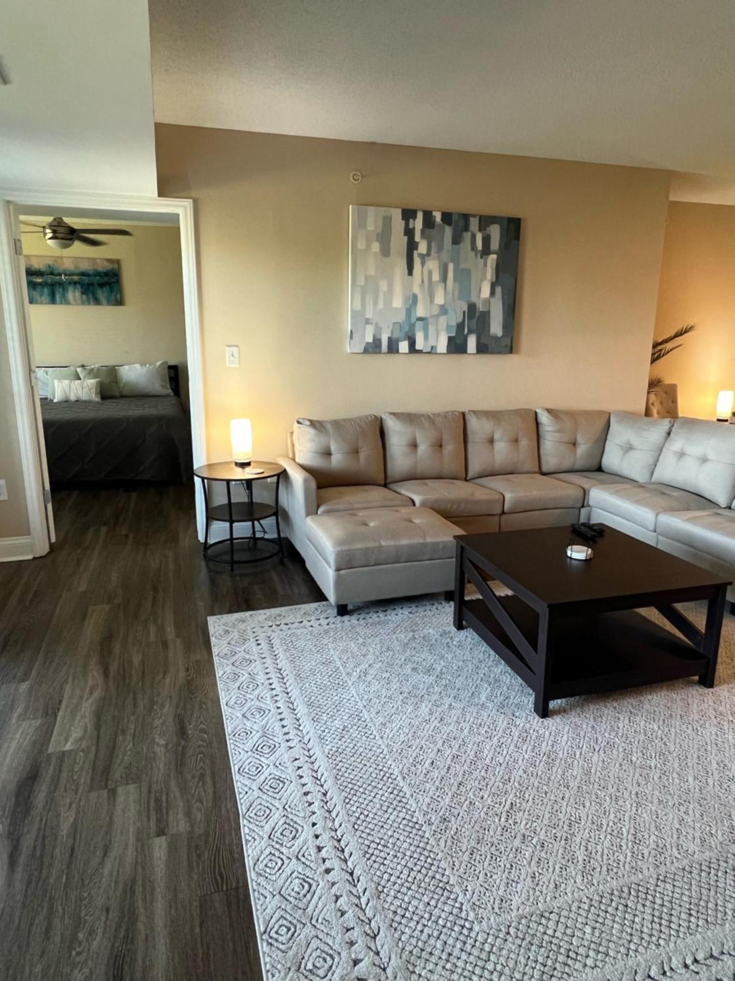Spacious 2 Bed, 2 Bath Uptown Gem In The Heart Of The City-Parking-Wi-Fi-Balcony Cgv 夏洛特 外观 照片